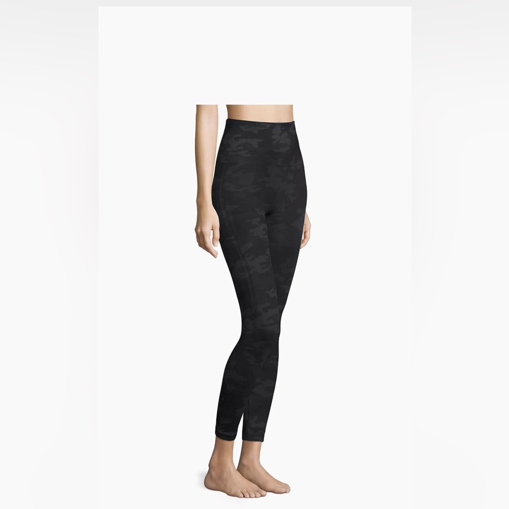 NWT Spanx Look At Me Now Leggings